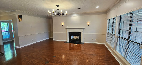 670 Thousand Oaks Drive