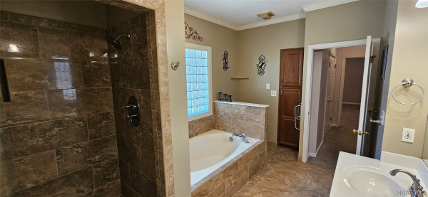 670 Thousand Oaks Drive