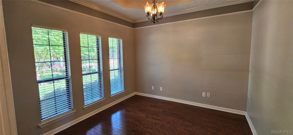 670 Thousand Oaks Drive