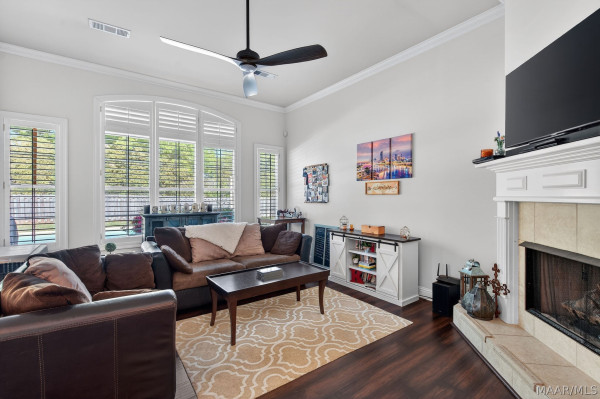 9206 Whispine Court