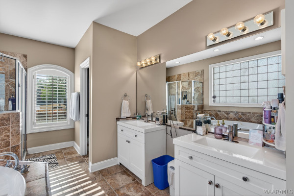 9206 Whispine Court