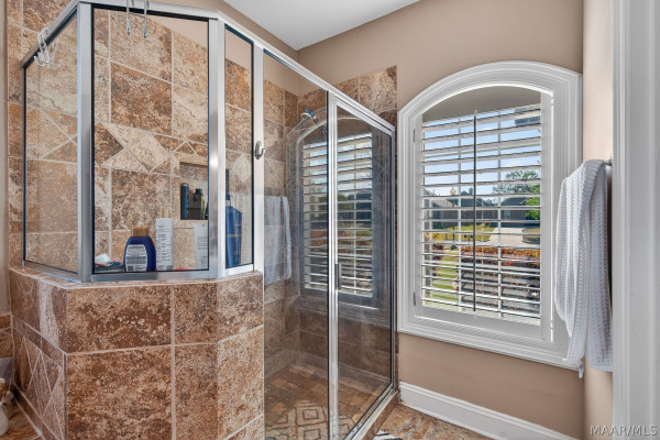 9206 Whispine Court