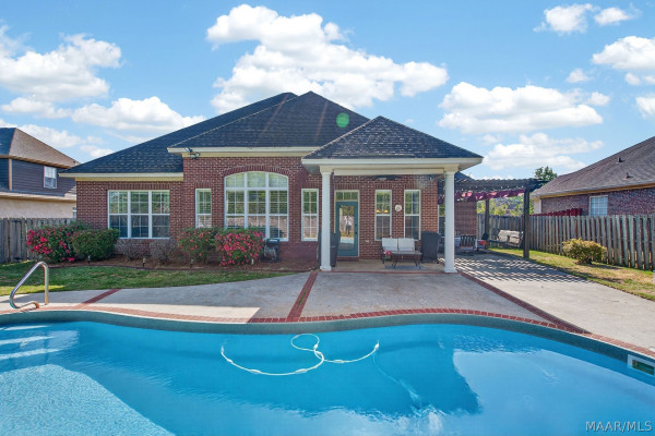 9206 Whispine Court