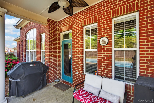 9206 Whispine Court