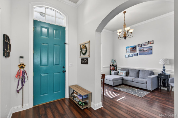 9206 Whispine Court