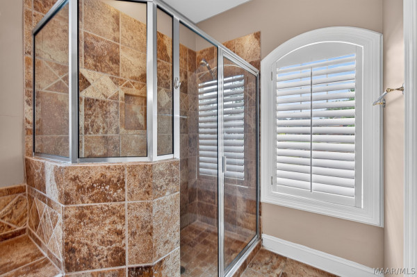 9206 Whispine Court