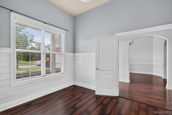 9206 Whispine Court
