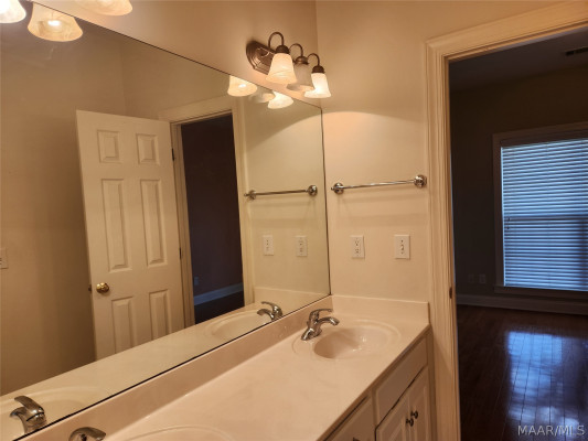 8407 Vintage Way