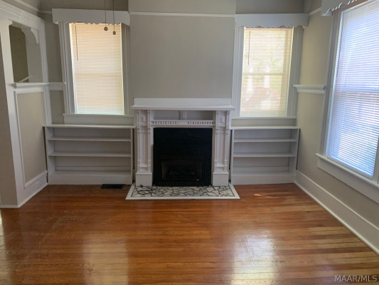 2111 Capitol Avenue