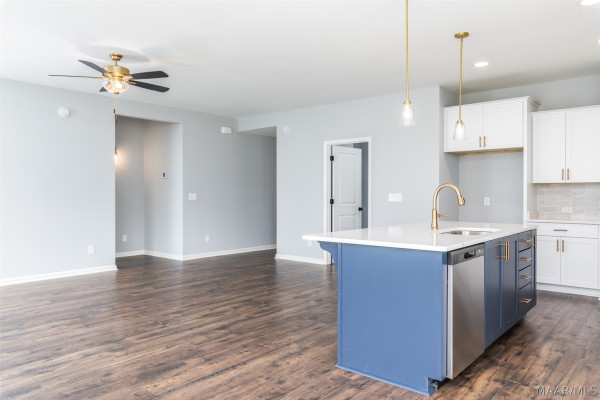372 Crestwood Circle