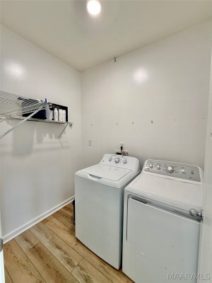 606 Vintage Way