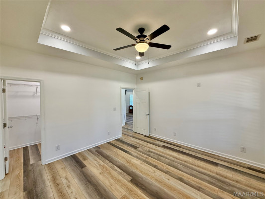 606 Vintage Way