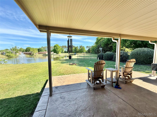 606 Vintage Way