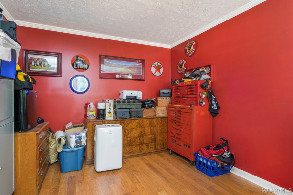 932 WHITEHALL Parkway