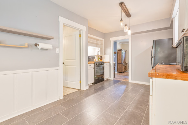 3558 S Georgetown Drive