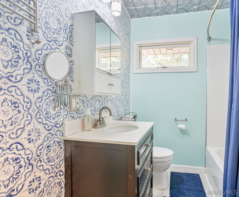 3558 S Georgetown Drive