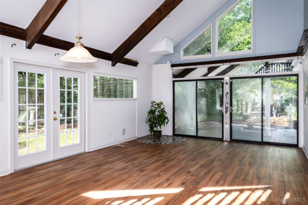 1854 LONGMEADOW Drive