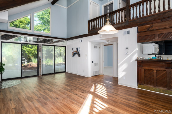 1854 LONGMEADOW Drive