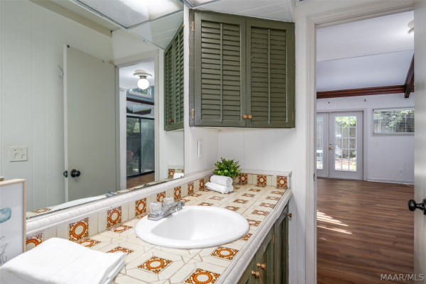 1854 LONGMEADOW Drive