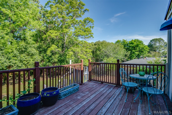 1854 LONGMEADOW Drive