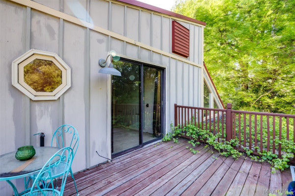 1854 LONGMEADOW Drive