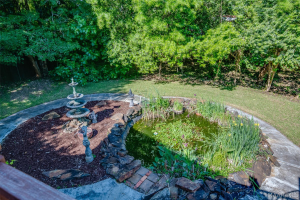 1854 LONGMEADOW Drive