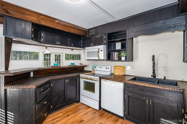 1854 LONGMEADOW Drive