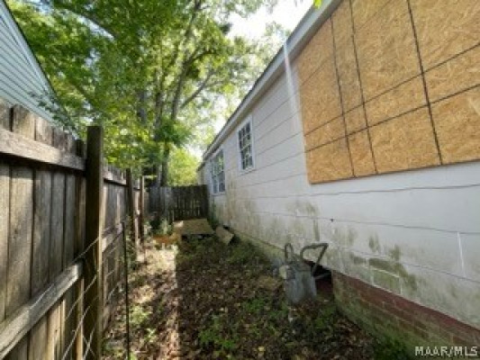 610 N MARYLAND Drive N