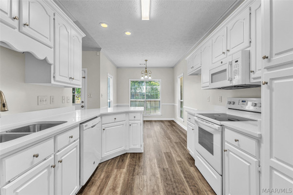 1267 Cross Creek Road