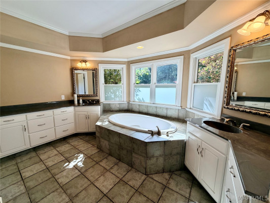 169 Farmington Lane