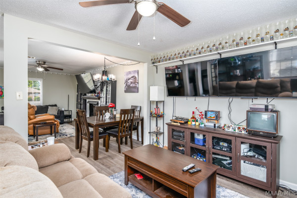 1630 Deatsville Highway