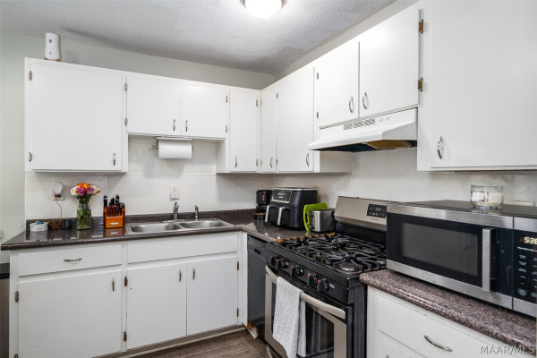 1630 Deatsville Highway