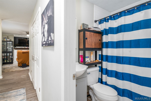 1630 Deatsville Highway