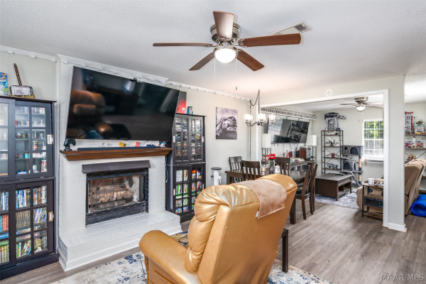 1630 Deatsville Highway