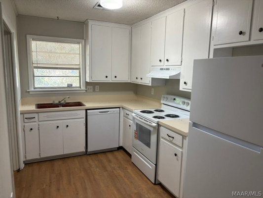 3825 Pickfair Street