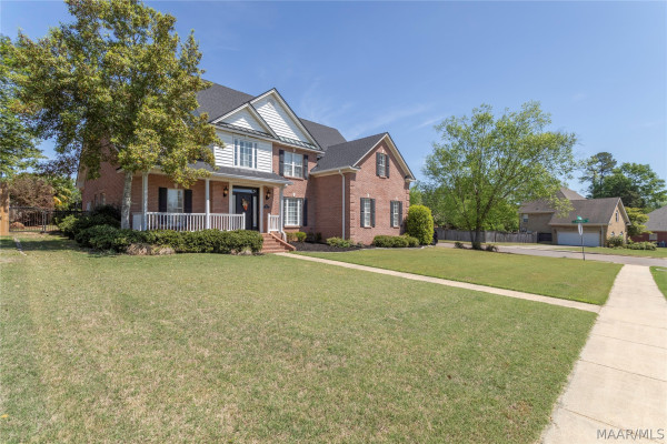 140 E POPLAR Street