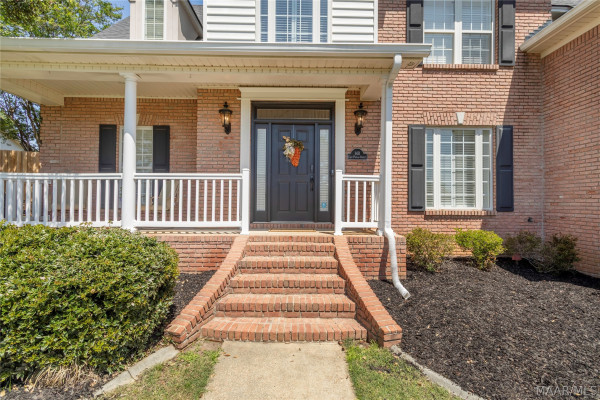 140 E POPLAR Street
