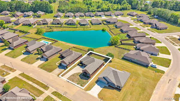 385 Country Club Drive