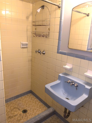 3338 Biltmore Avenue