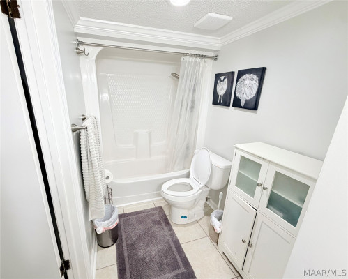2608 Old Orchard Lane