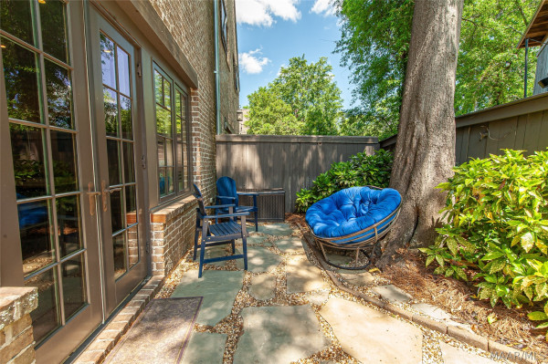 537 Cloverdale Road
