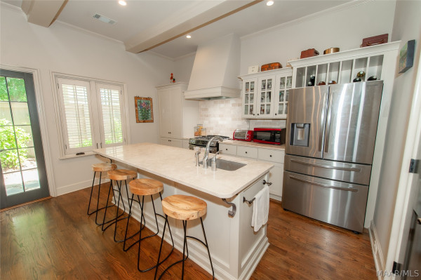 537 Cloverdale Road