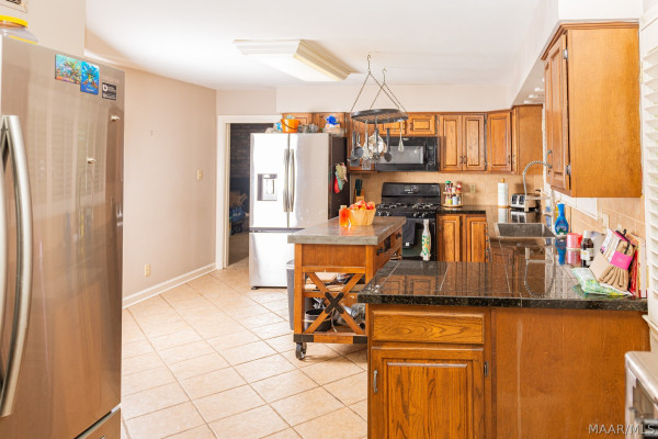 2731 Sweetbriar Road