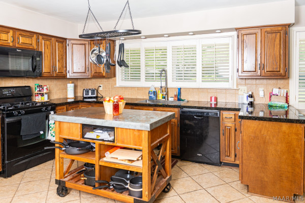 2731 Sweetbriar Road