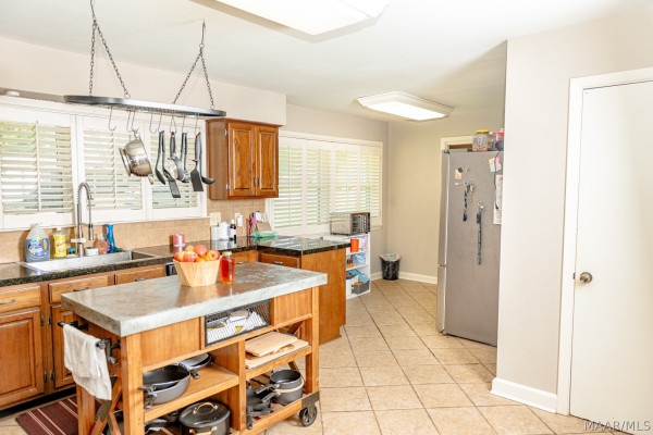 2731 Sweetbriar Road