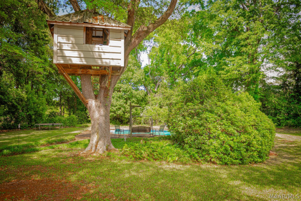 2731 Sweetbriar Road