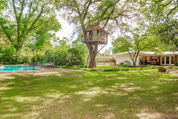 2731 Sweetbriar Road