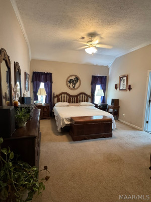 86 STERLING Drive