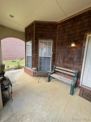 86 STERLING Drive