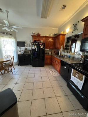 86 STERLING Drive